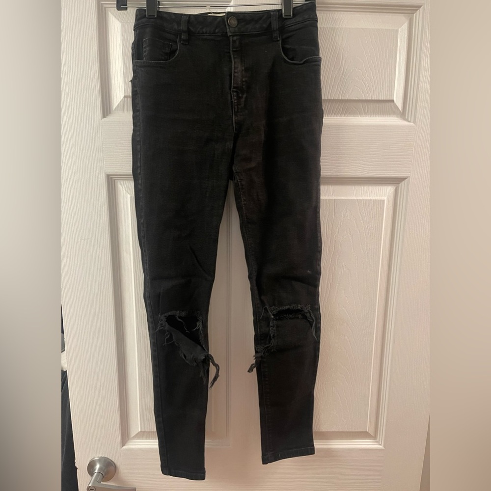 Brandy Melville Black ripped jeans